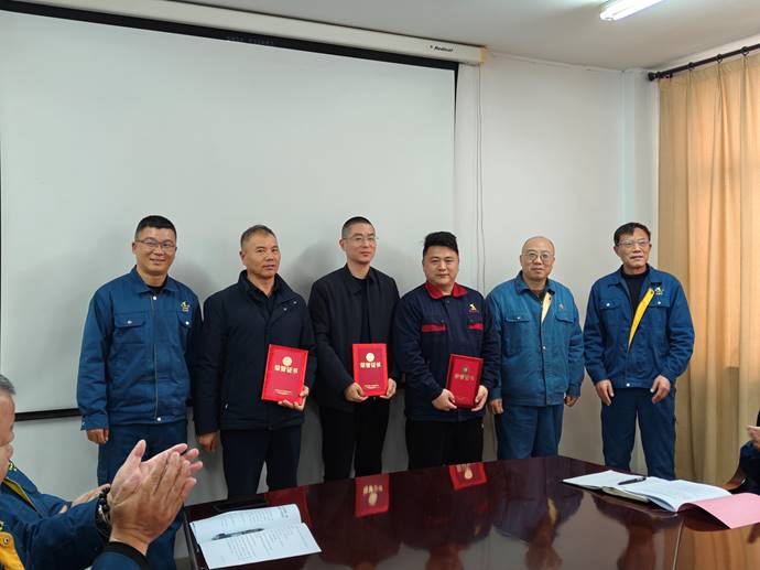 第一事業(yè)部冶化協(xié)力項目部獲銅冠冶化公司“強化意識，防控風(fēng)險”...