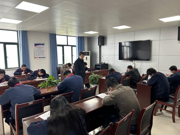 建材公司、檢測(cè)公司聯(lián)合開(kāi)展管理人員業(yè)務(wù)提升考試